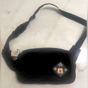 Mickey Mouse Black Belt Bag Fanny Pack With Mouse Silver Tone Zipper Pulls